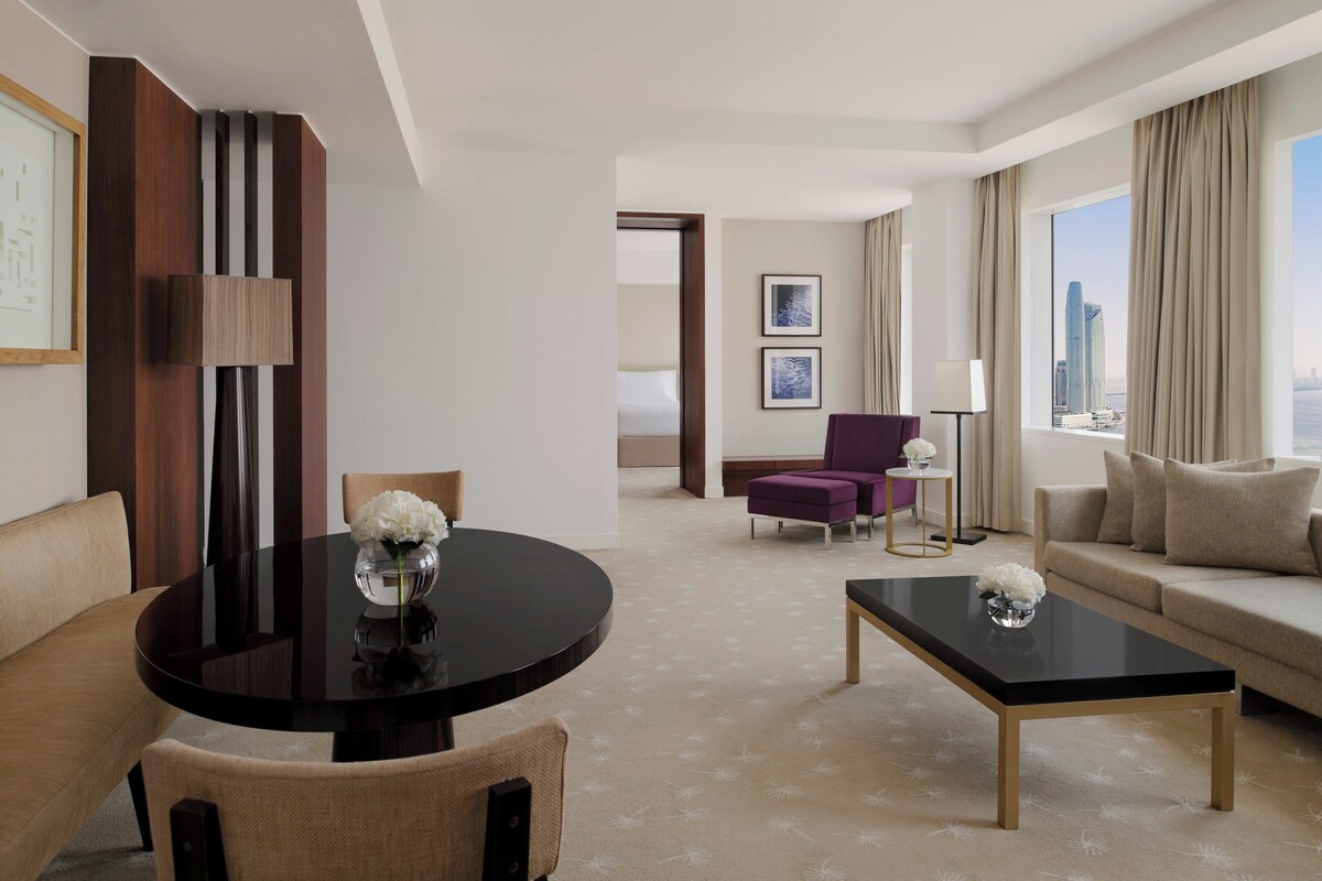 Suite, 2 Schlafzimmer | Hochwertige Bettwaren, Minibar, Zimmersafe, Schreibtisch