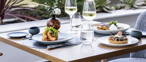 FrĂŒhstĂŒck, Mittagessen und Abendessen