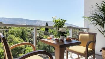 Deluxe Double or Twin Room | City view