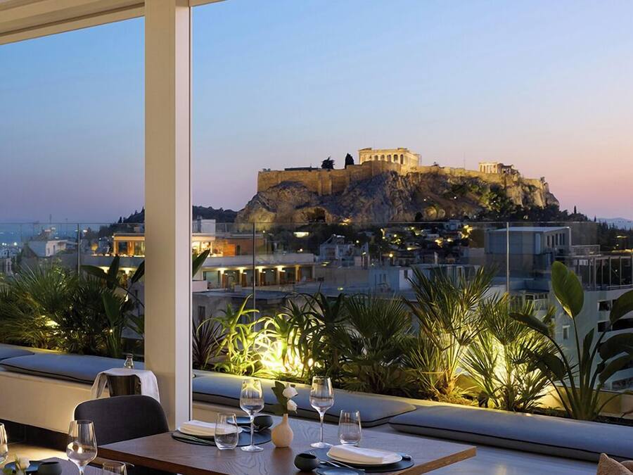 Petit déjeuner, déjeuner et dîner servis sur place