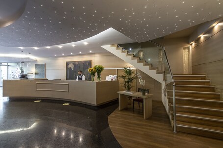 Amalia Hotel Athens - Image 15