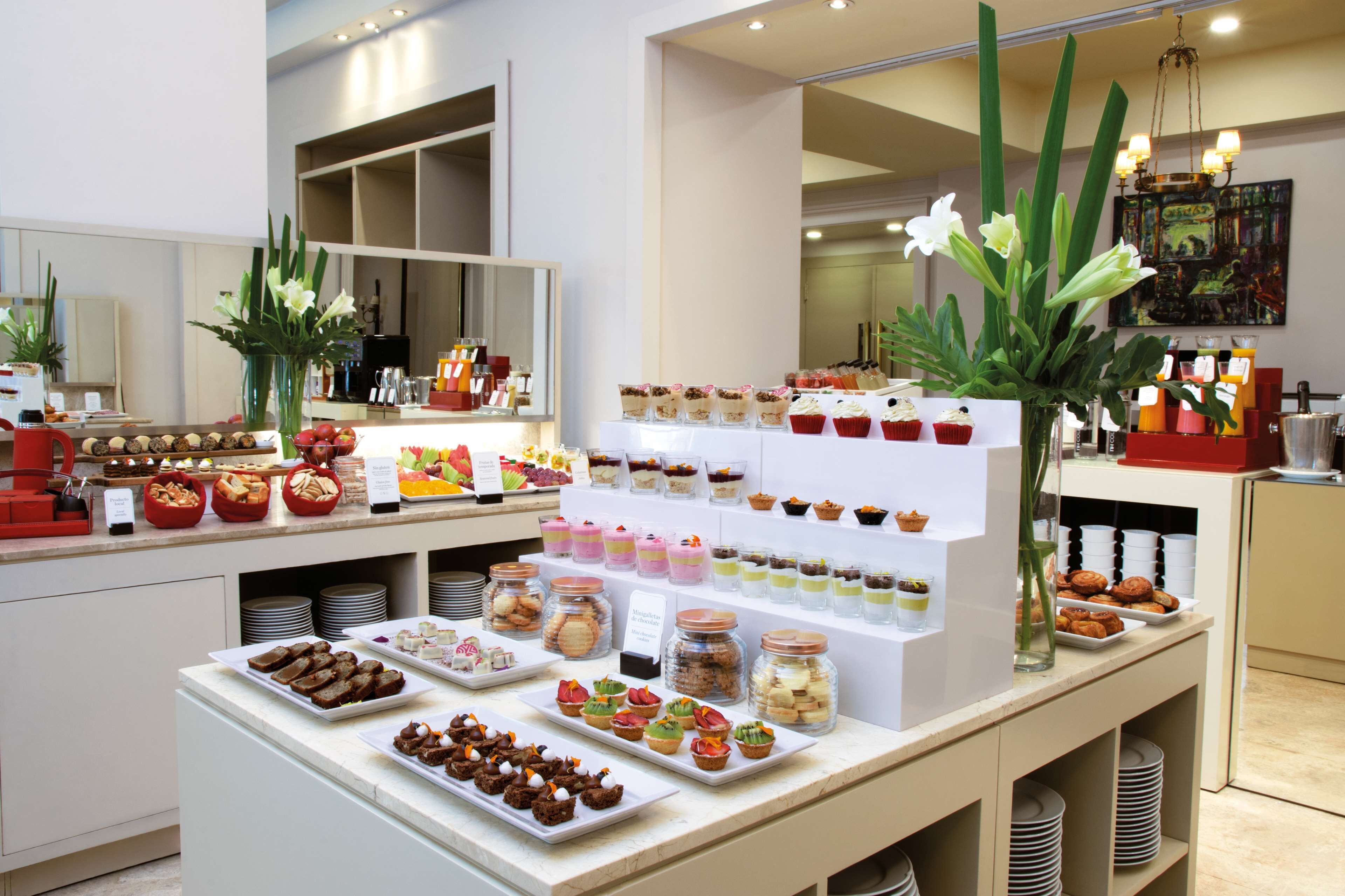 Daily buffet breakfast for a fee