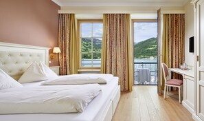 Hypo-allergenic bedding, minibar, in-room safe, individually decorated - Grand Hotel Zell Am See (Zell am See)