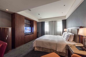 Deluxe Room, 1 King Bed | Minibar, in-room safe, desk, blackout drapes - Royal Biz Taipei (Taipei)