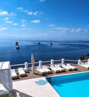 View from property - Hotel La Piazza (Lipari)