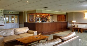 2 bars, gastro-pub