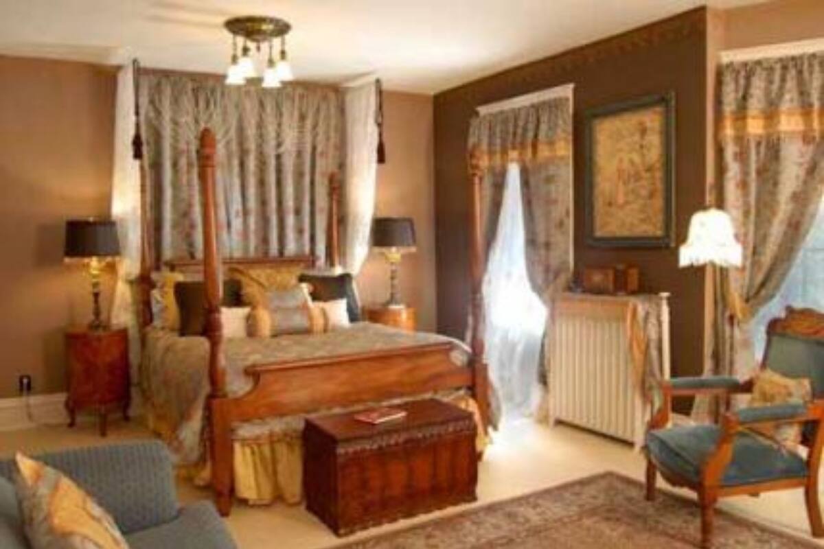 Suite, baño privado (The Grand Suite) | Decoración personalizada, tabla de planchar con plancha y wifi gratis