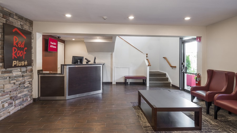 Red Roof PLUS+ Poughkeepsie