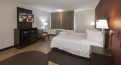 Red Roof PLUS+ Poughkeepsie