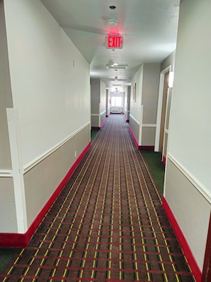 Hallway - Guest House Inn (Lubbock)