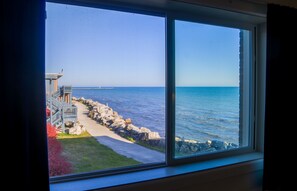 Lakeside Executive One Queen Bed | Terraço/pátio