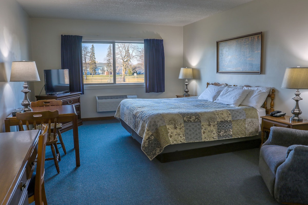 Parkside One King Bed