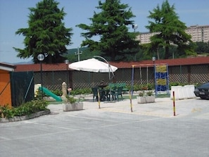 Children’s play area – outdoor