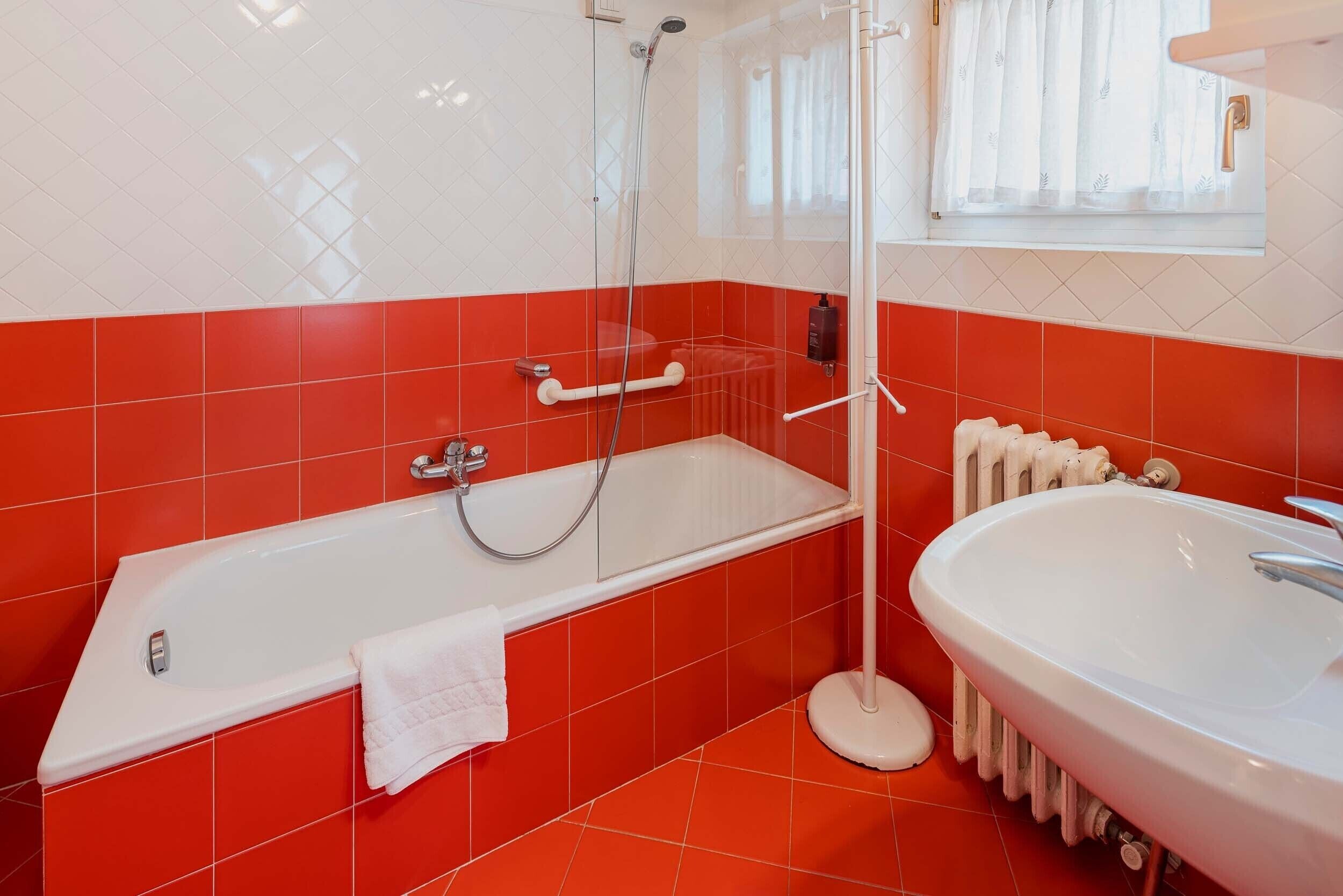 triple room | bathroom | hair dryer, towels