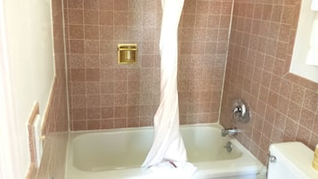Standard Room, 1 Queen Bed | Bathroom shower