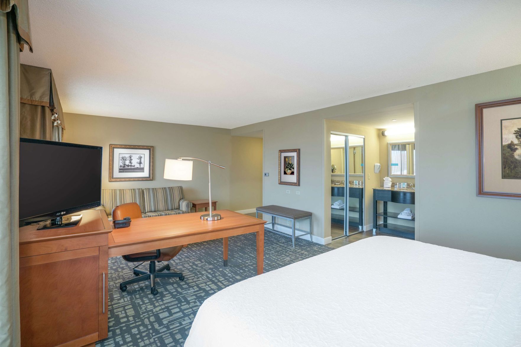 In-room safe, free cots/infant beds, rollaway beds, free WiFi