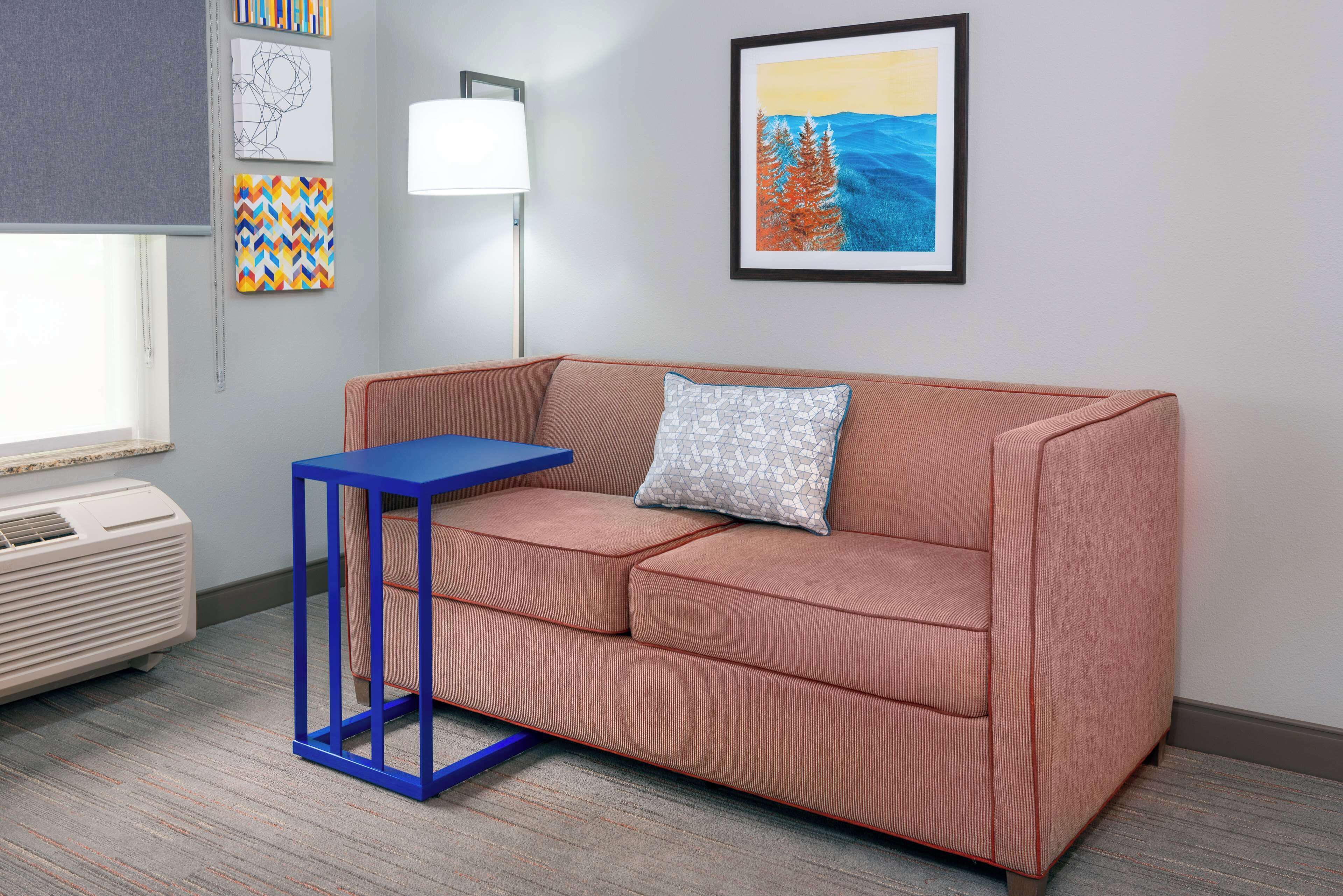 32-inch lcd tv with cable channels, tv, pay films