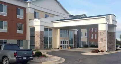 Peach Tree Inn and Suites