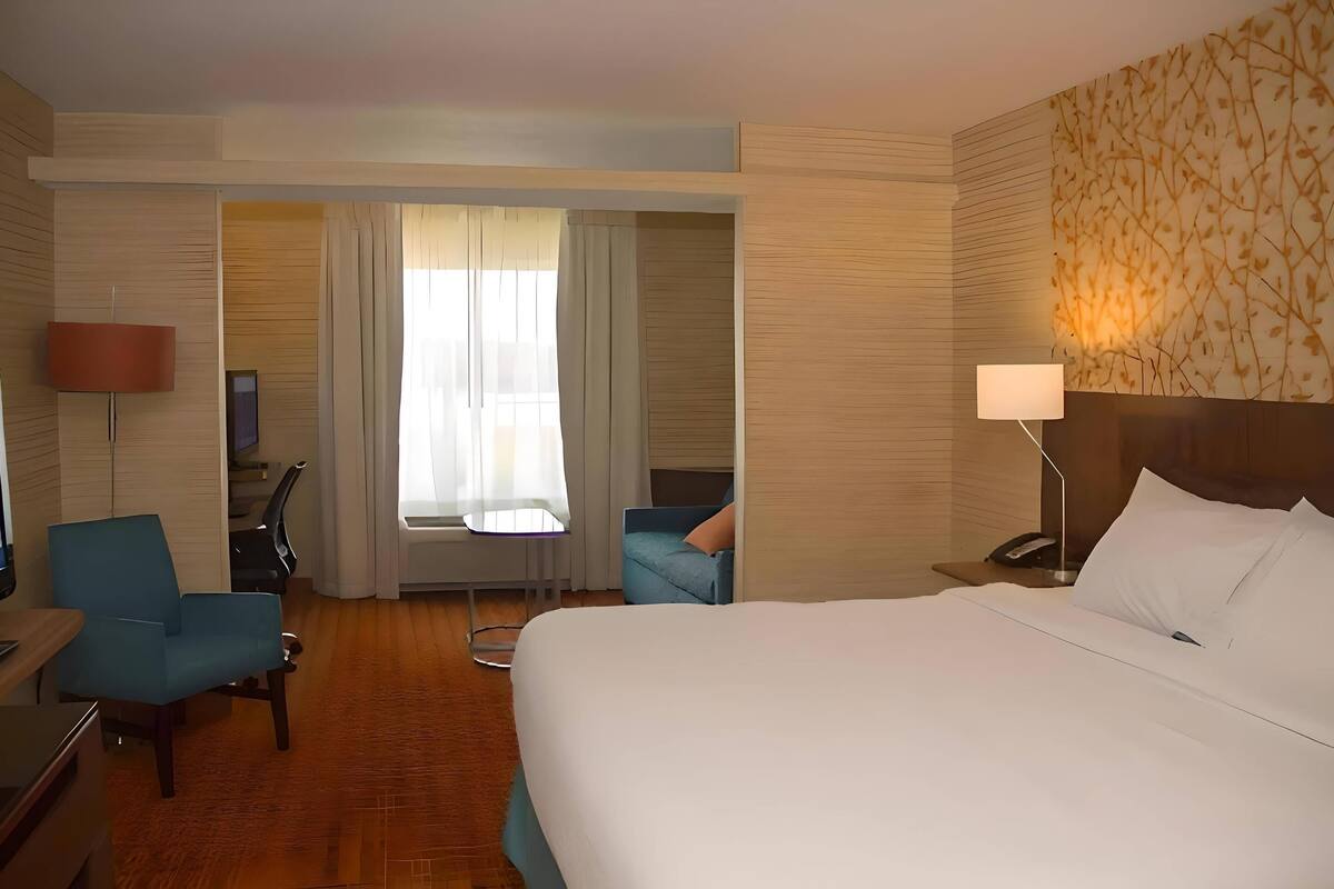 Blackout curtains, iron/ironing board, free WiFi