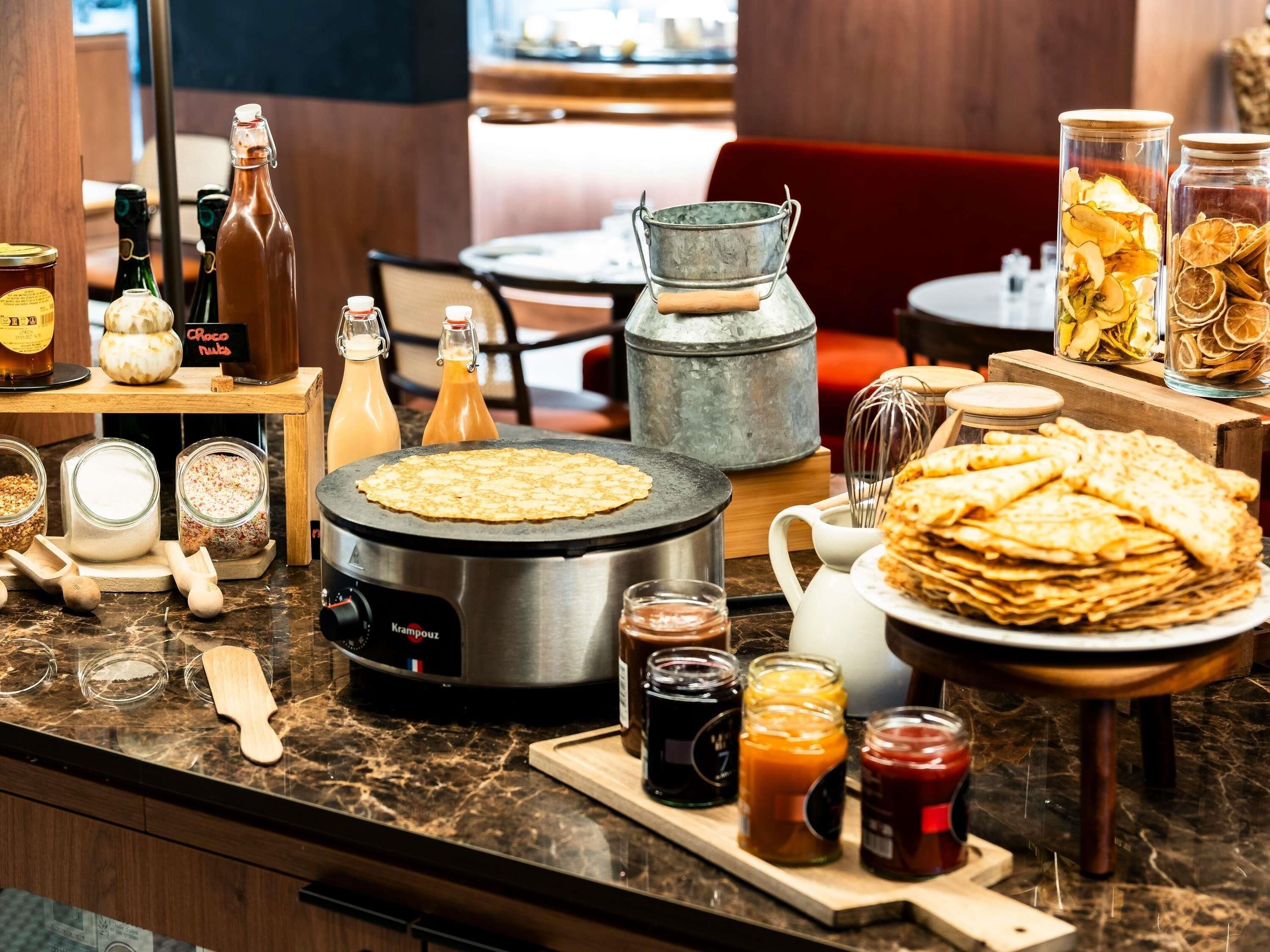 Daily buffet breakfast for a fee