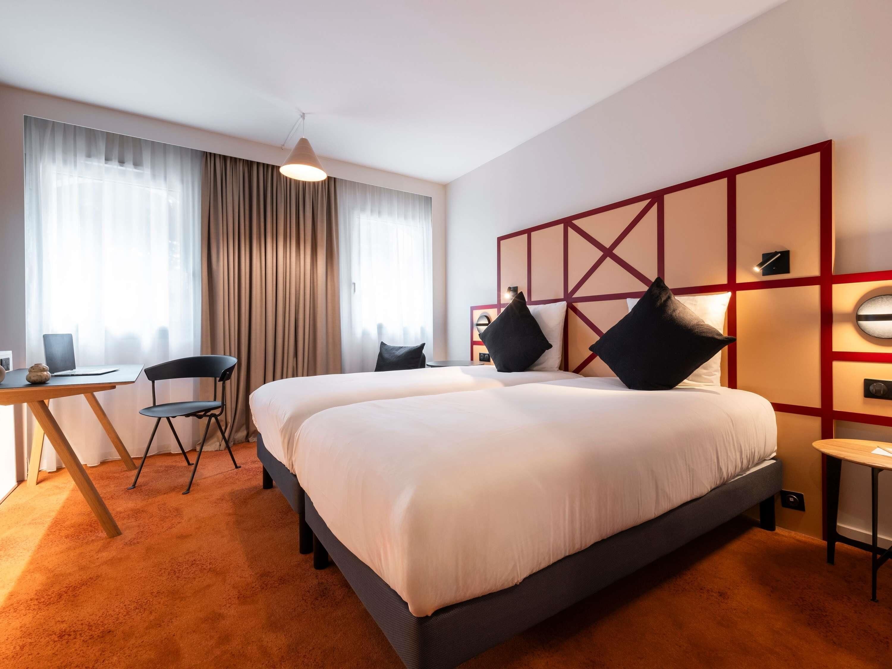 classic room, 2 single beds | individually decorated, individually furnished, desk, laptop workspace