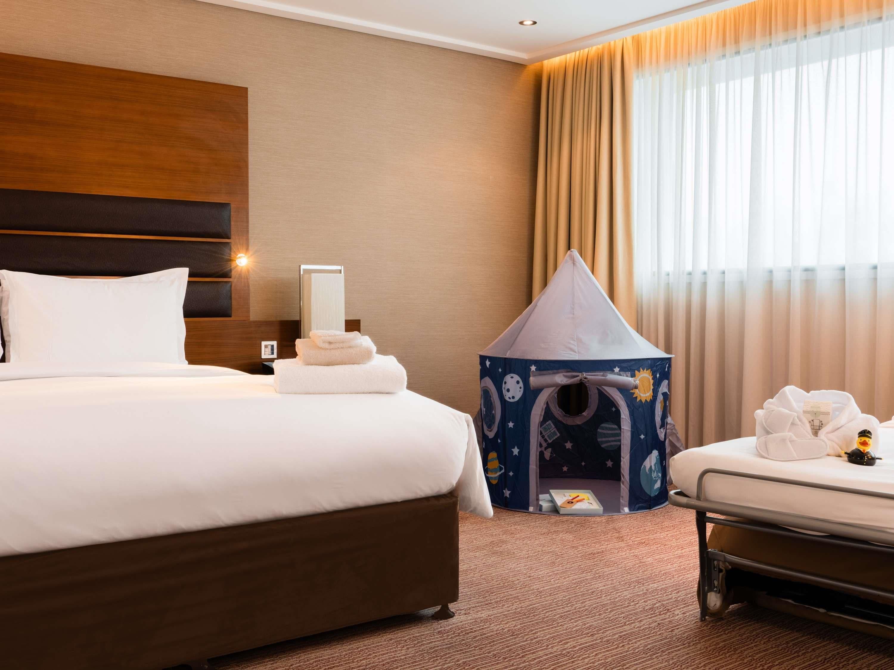 Egyptian cotton sheets, premium bedding, pillowtop beds, in-room safe