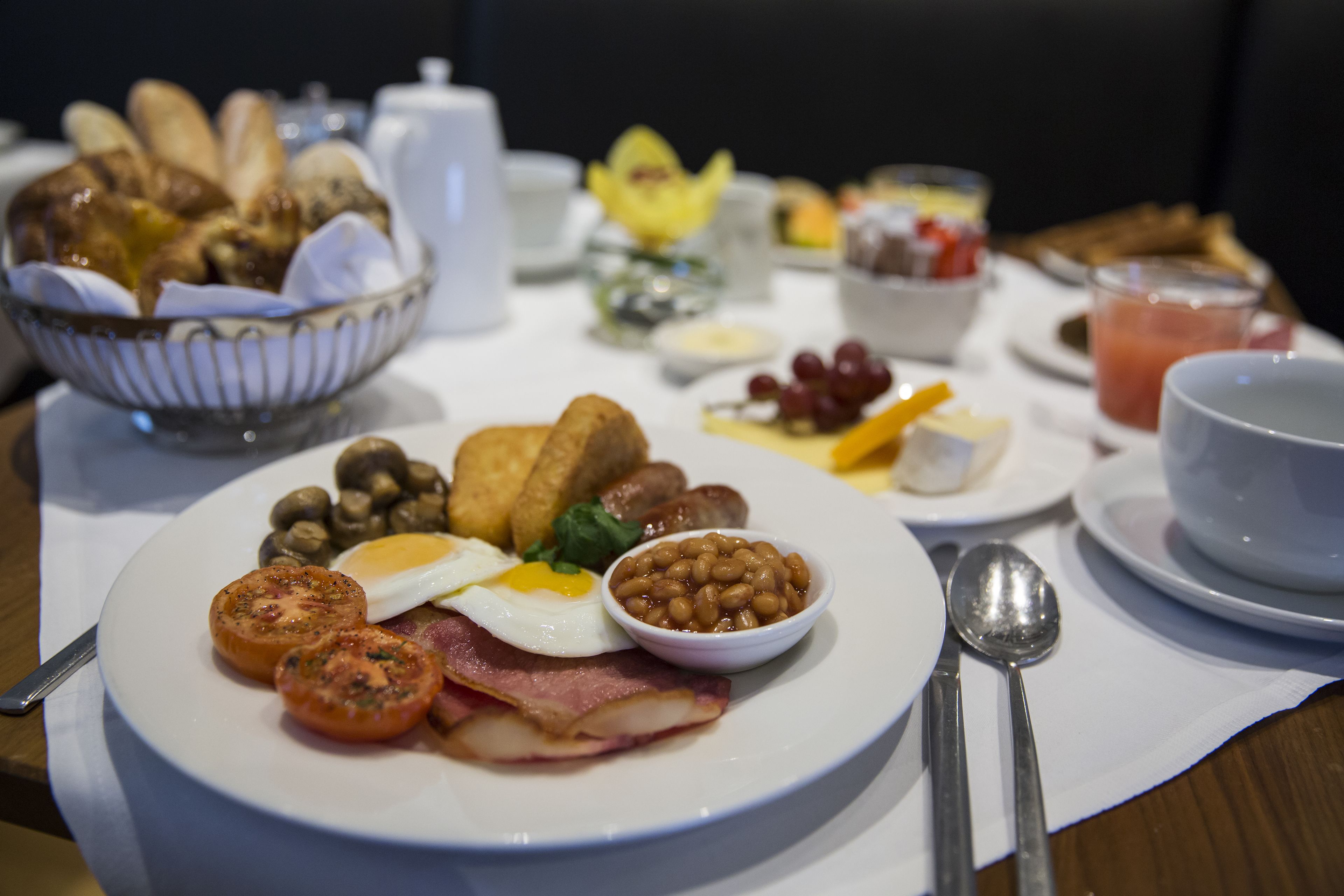 english breakfast on weekdays (gbp 27.00 per person)