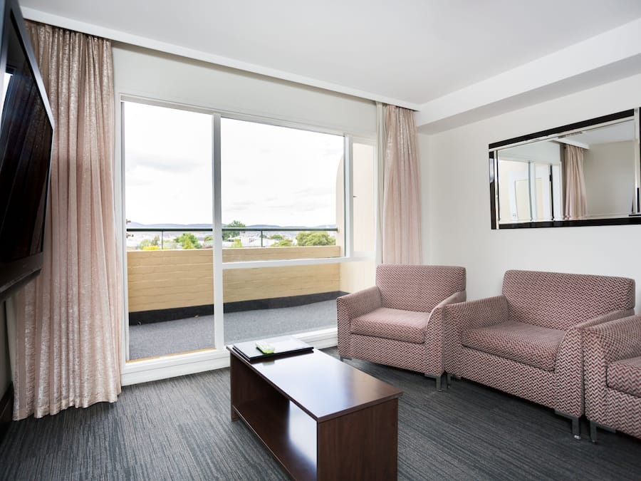 Deluxe Two Bedroom Apartment (Bedrooms on 2nd Floor) | Living area