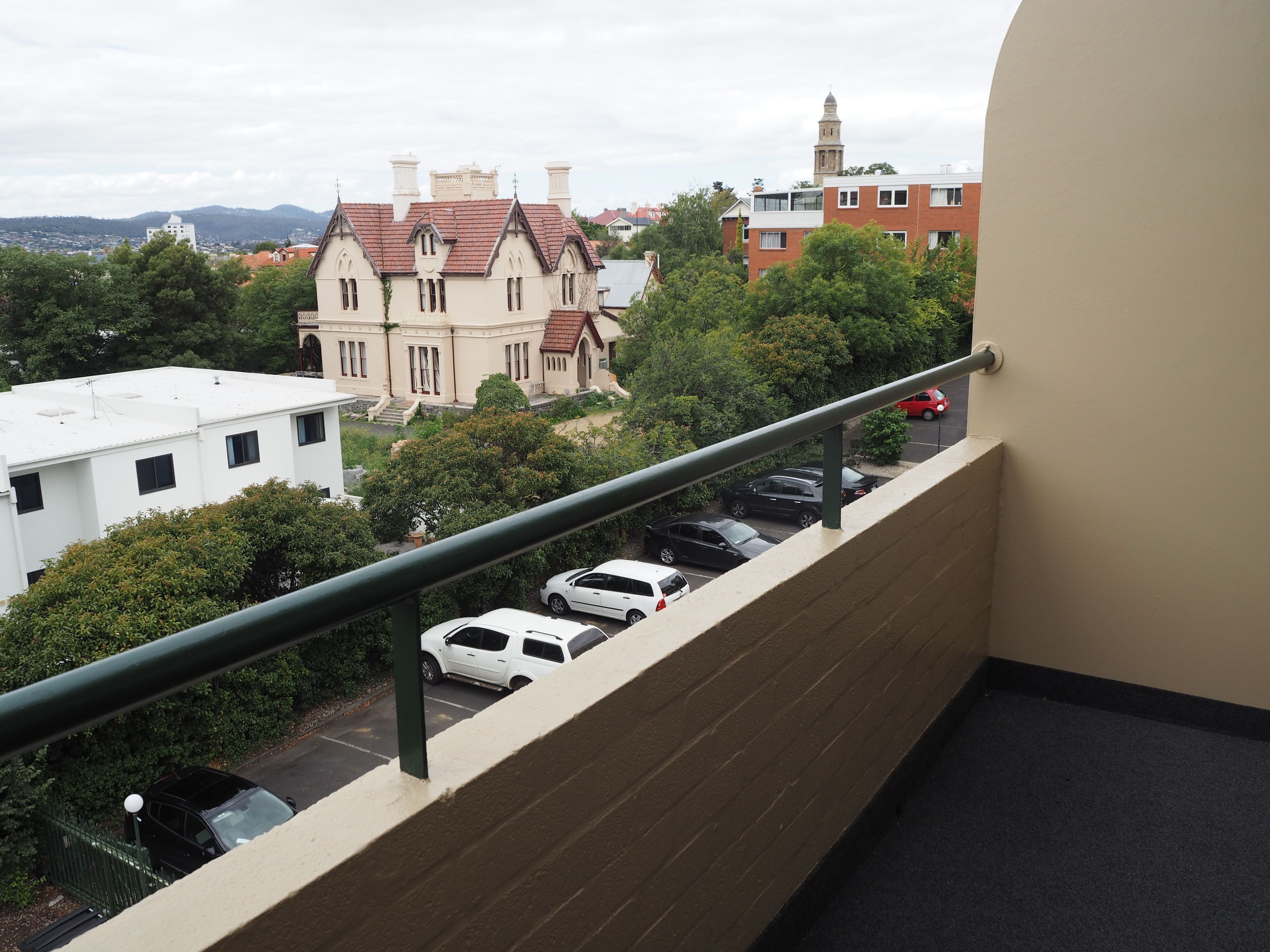 Pemandangan dari bilik