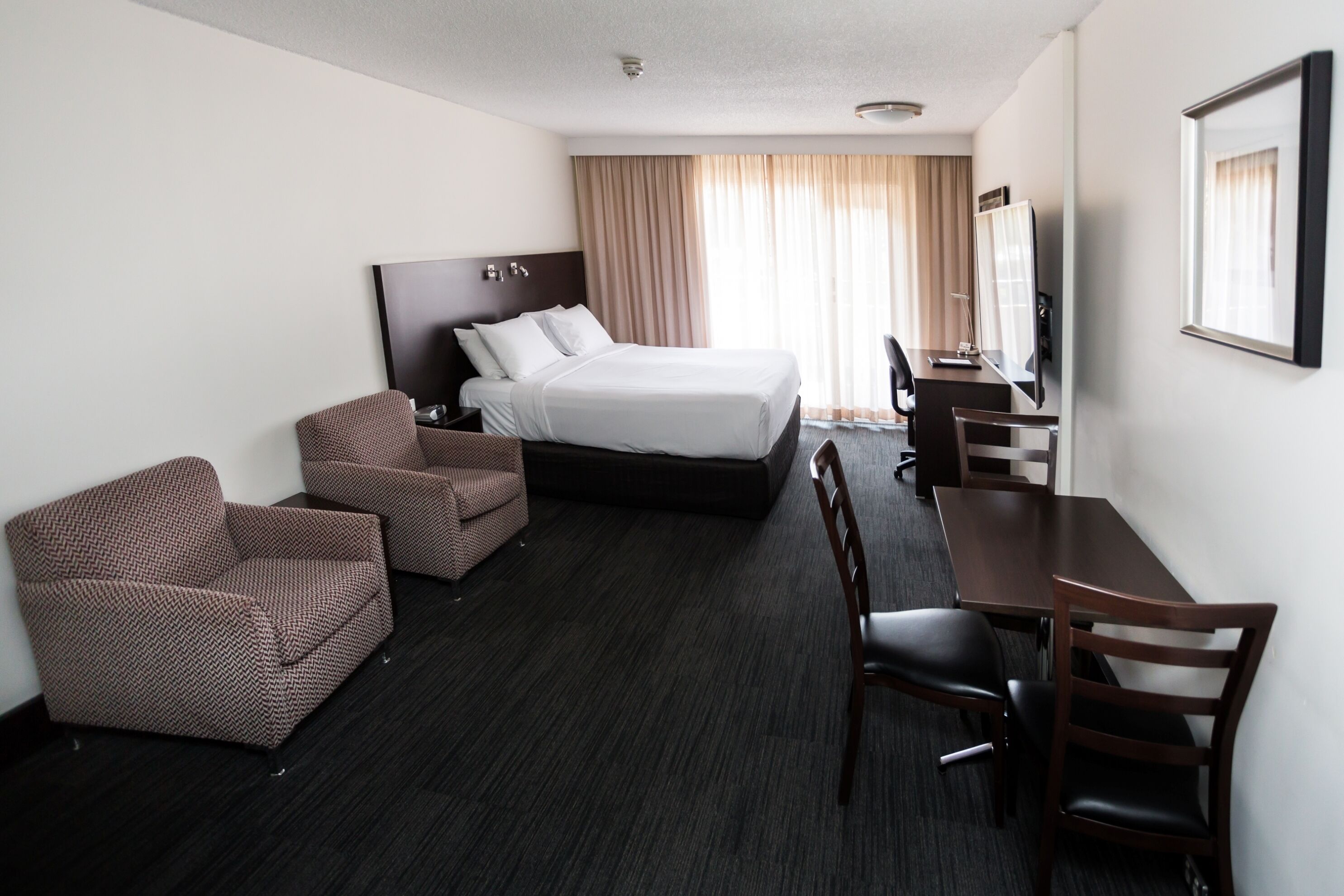 St Ives Apartments — image 11