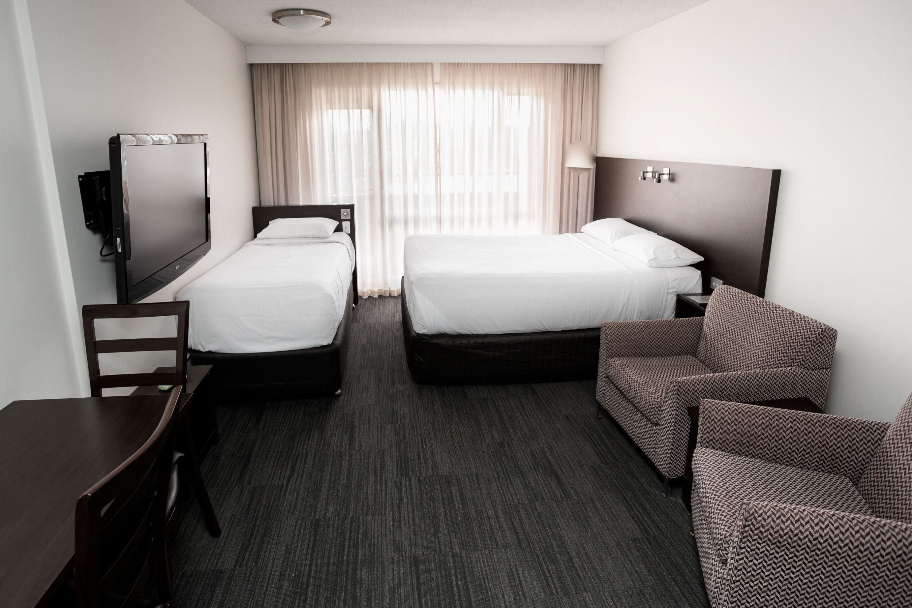 St Ives Apartments — image 4