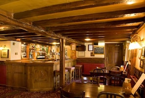 Bar (in der Unterkunft)
