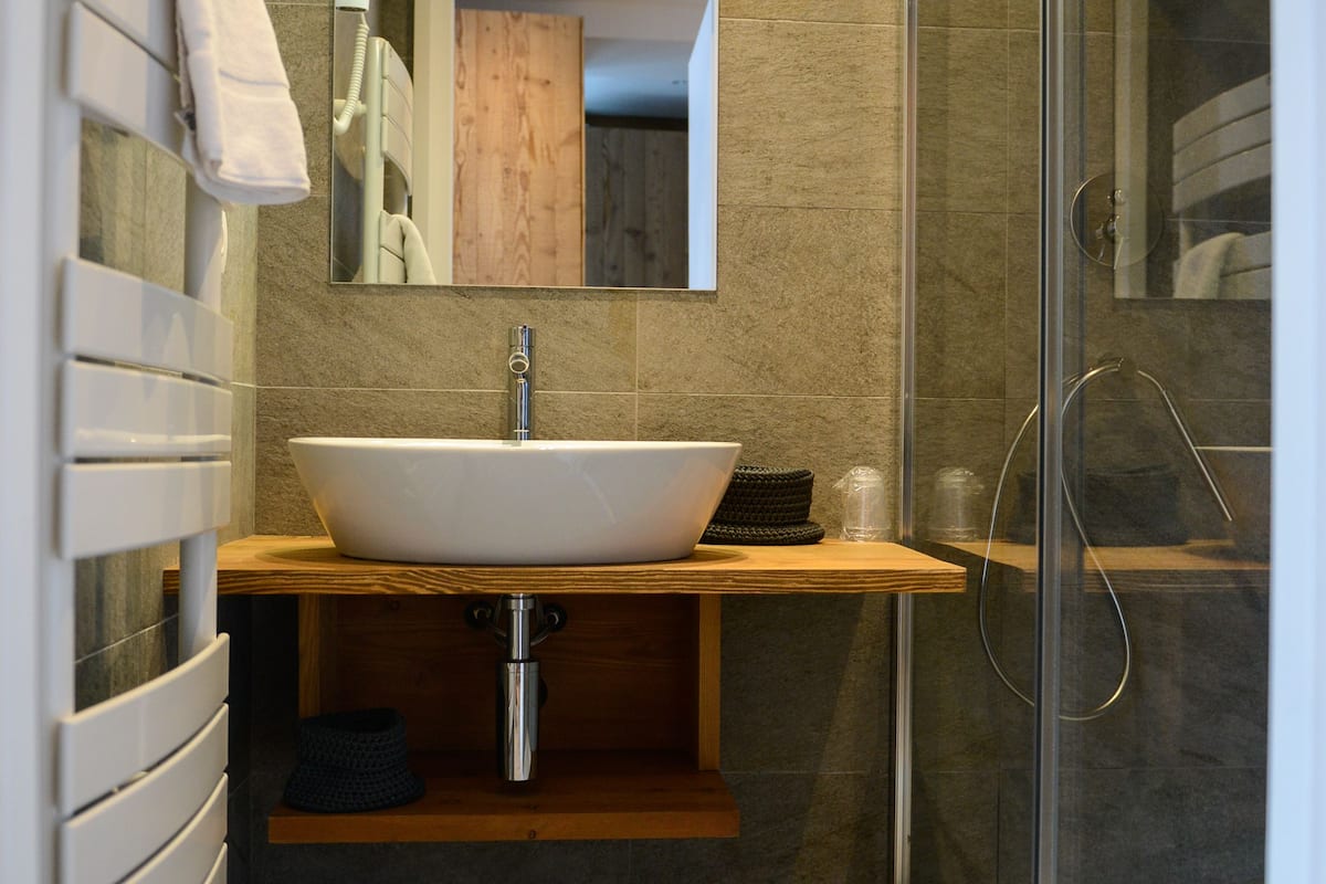 double room (mont blanc) | bathroom | shower, towels