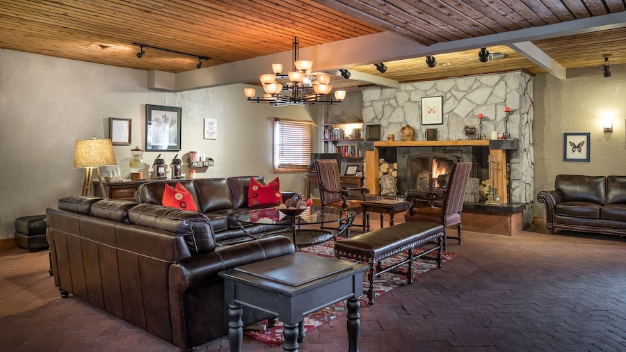 Sweetwater Lift Lodge