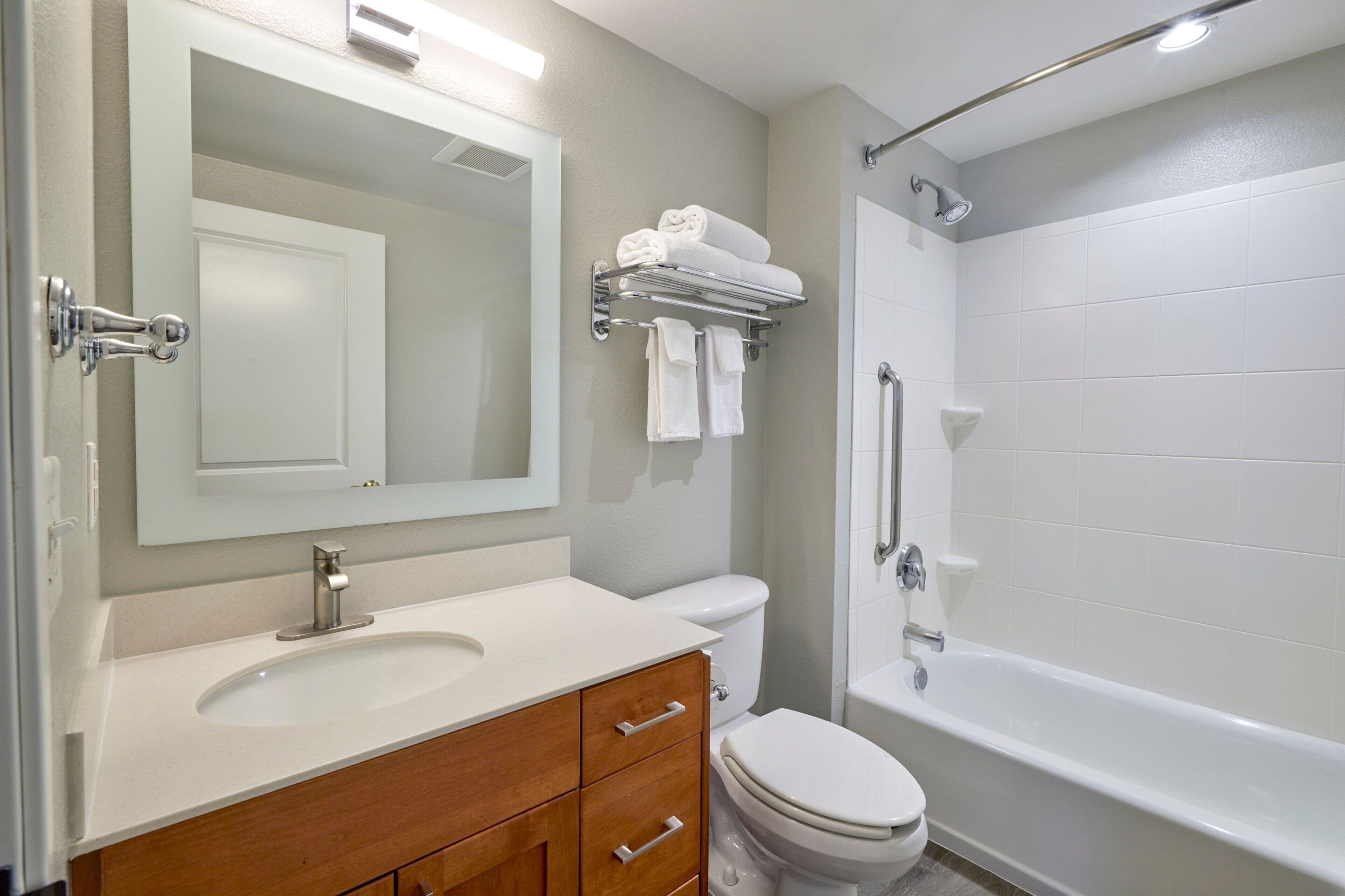 combined shower/bathtub, free toiletries, hair dryer, towels