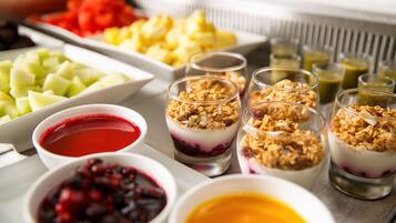 Daily buffet breakfast (GBP 17.95 per person)