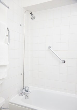 Double Room | Bathroom | Hair dryer, towels - Bell Hotel & Inn by Greene King Inns (Milton Keynes)
