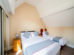 Deluxe-Dreibettzimmer | Kostenloses WLAN, Wecker