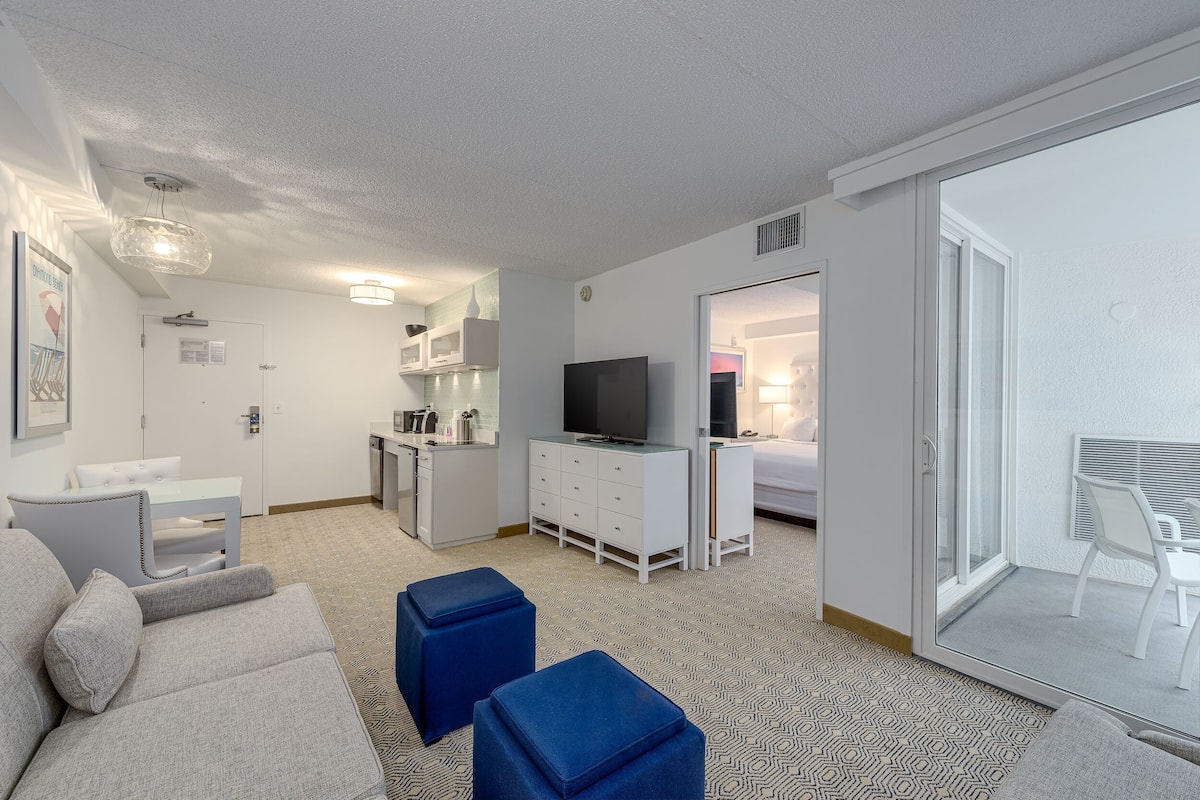 hypo-allergenic bedding, in-room safe, individually decorated