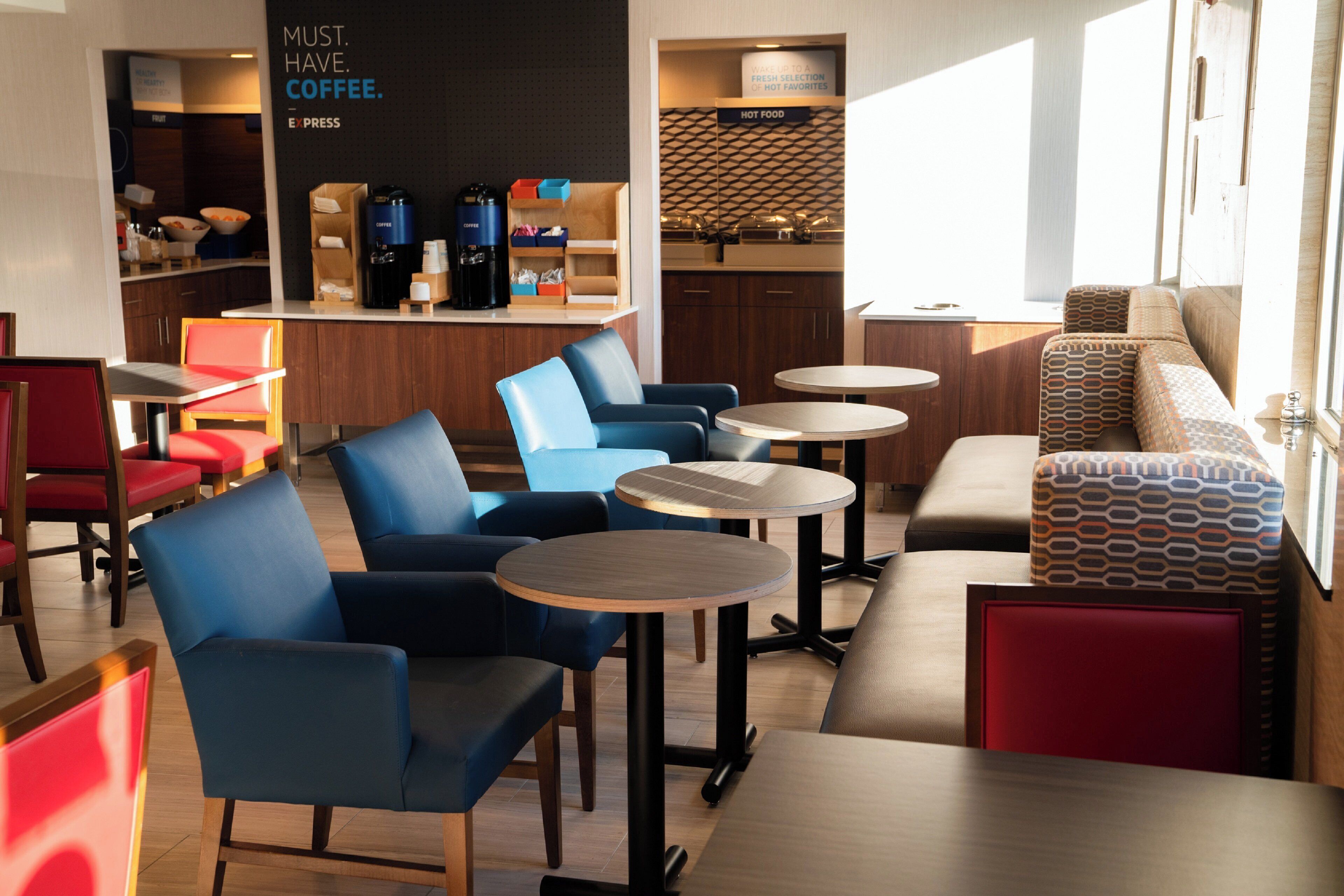Photo - Holiday Inn Express Maspeth by IHG