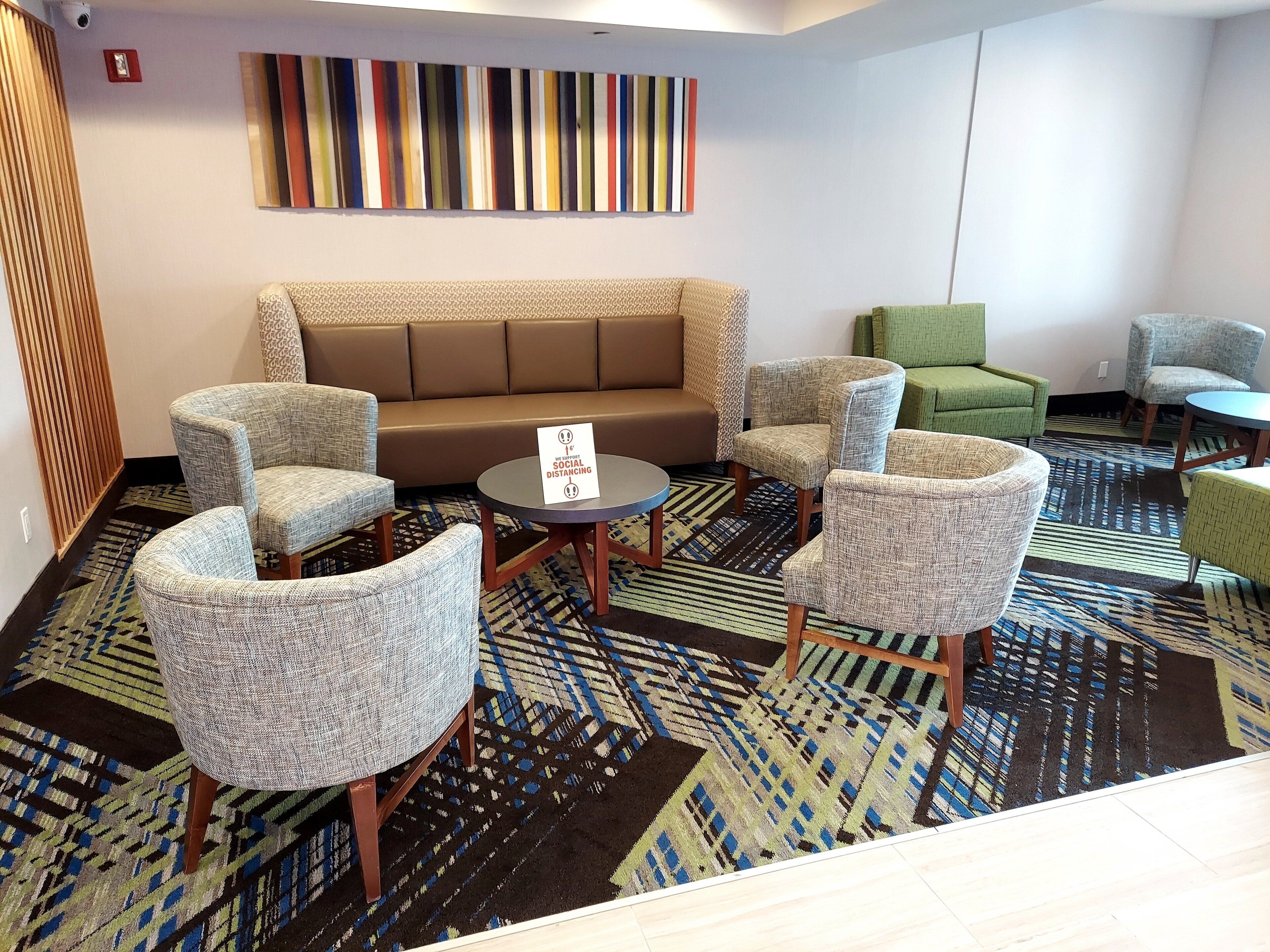 Photo - Holiday Inn Express Maspeth by IHG