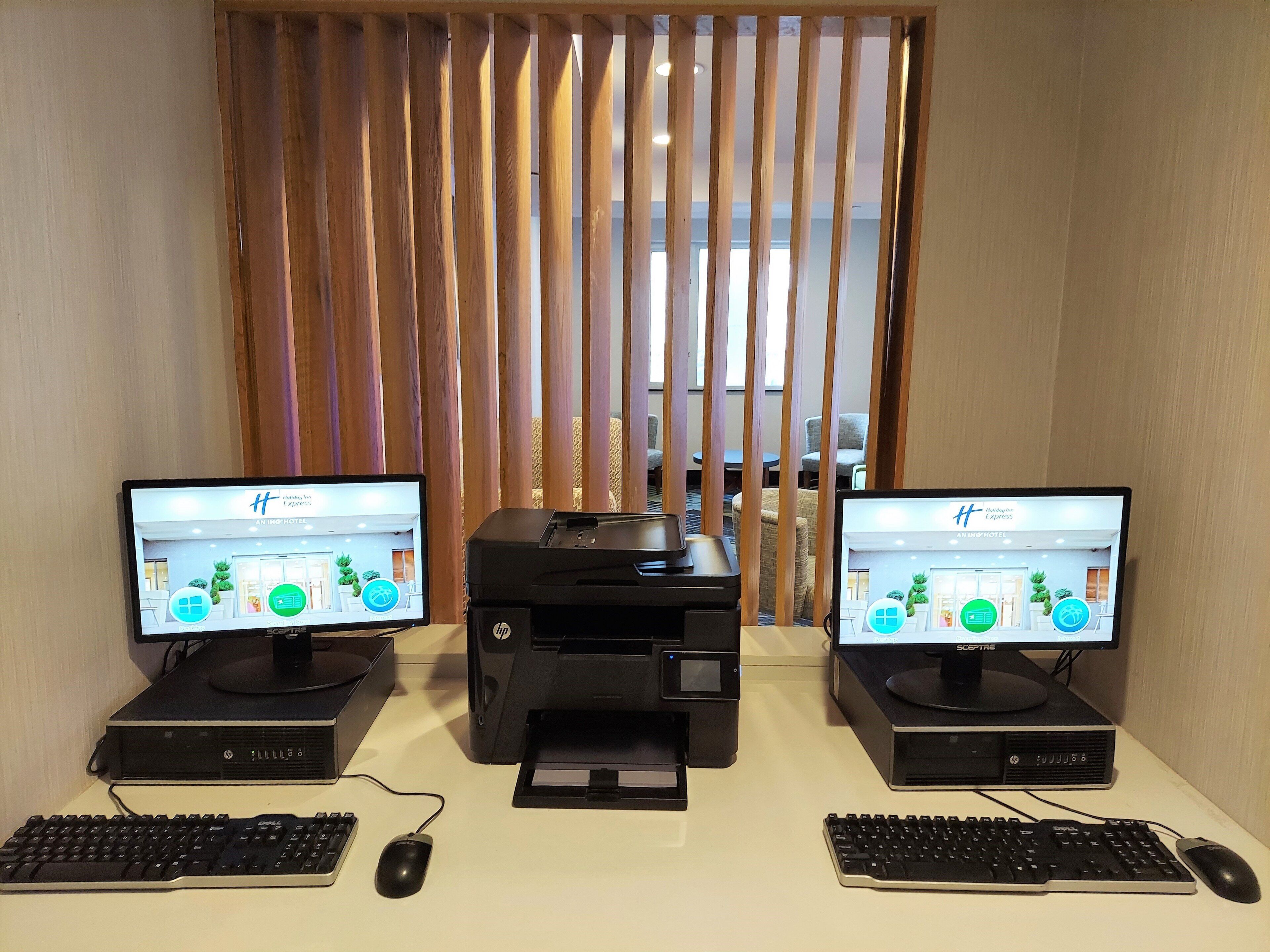 Photo - Holiday Inn Express Maspeth by IHG