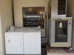 Ruang laundry