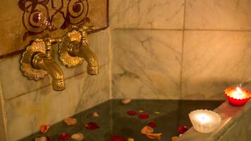 Ruang pijat/perawatan