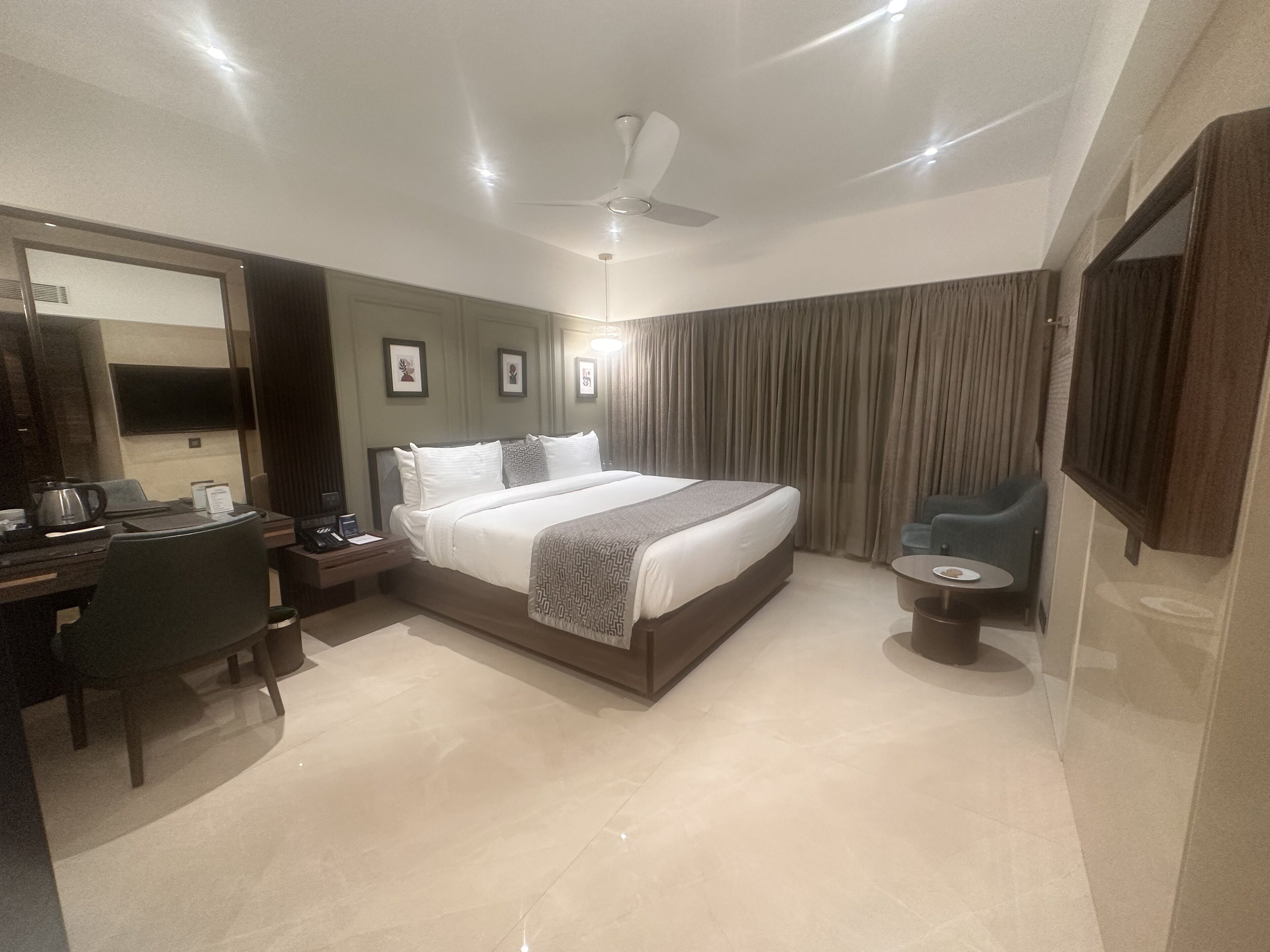 Superior Double Room | Select Comfort beds, minibar, in-room safe, desk