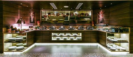 Dagelijks ontbijt met lokale gerechten (INR 350 per persoon)