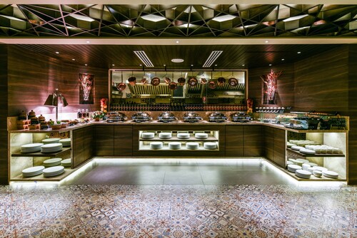 The International by Tunga