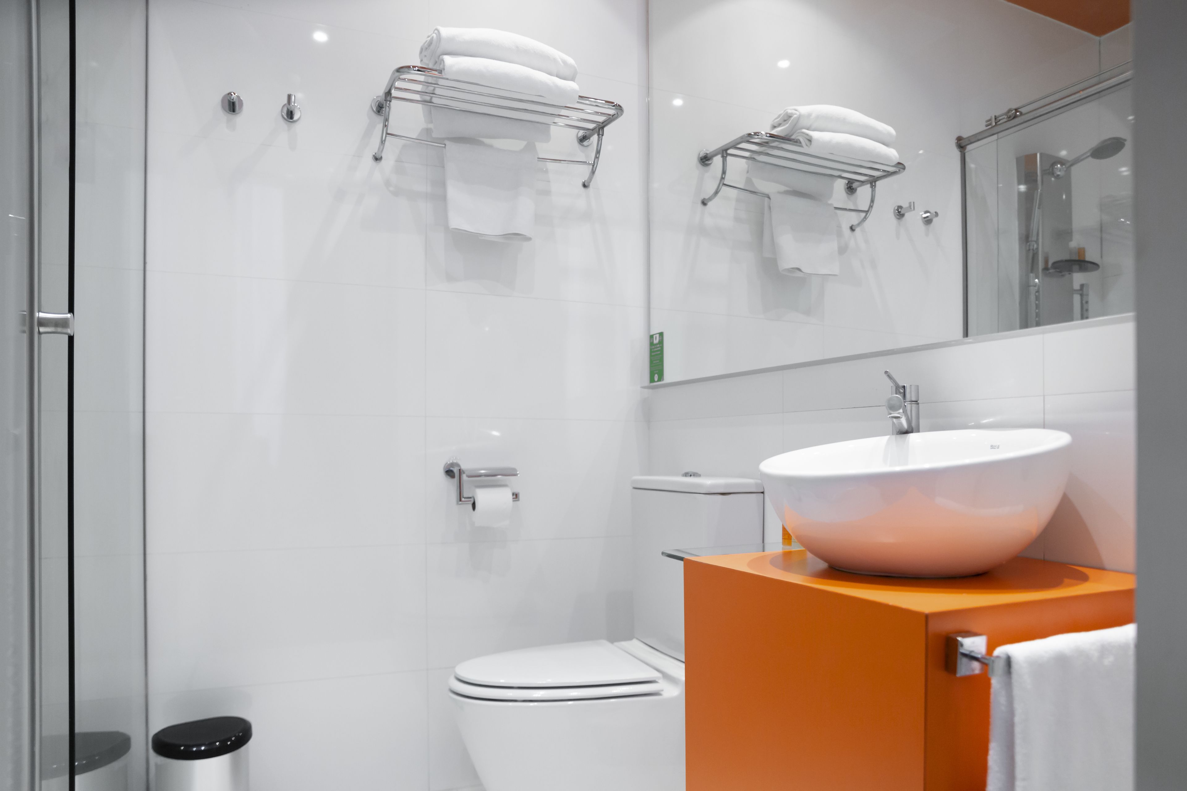 triple room | bathroom | free toiletries, hair dryer, towels, soap