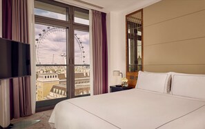 Junior Suite, 1 Double Bed (London Eye View) | City view