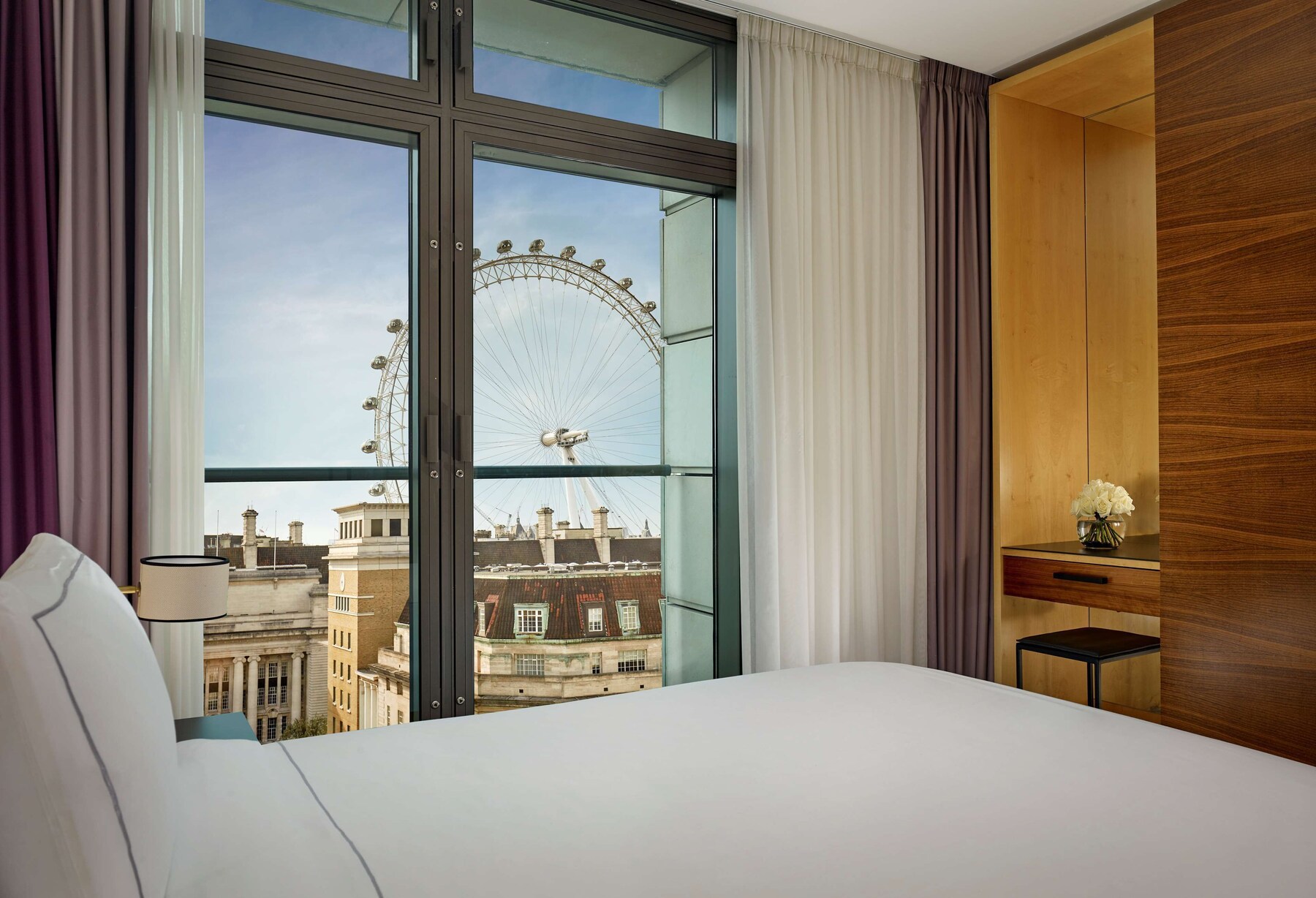 Executive Studio (London Eye View) | City view